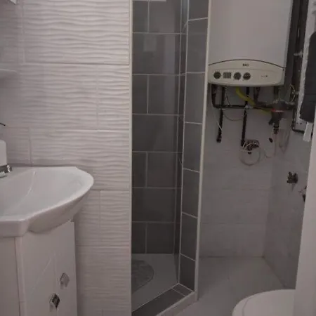 Ket Macska Vendeghaz, Holiday home