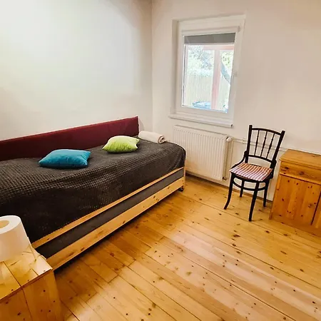 Ket Macska Vendeghaz, Holiday home *